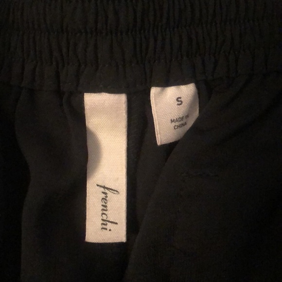 BLACK SHORTS - Picture 2 of 3